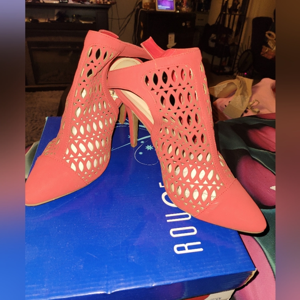 9M, 3 inch heel, Red